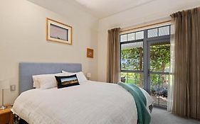 Hawkdun Rise Vineyard & Accommodation
